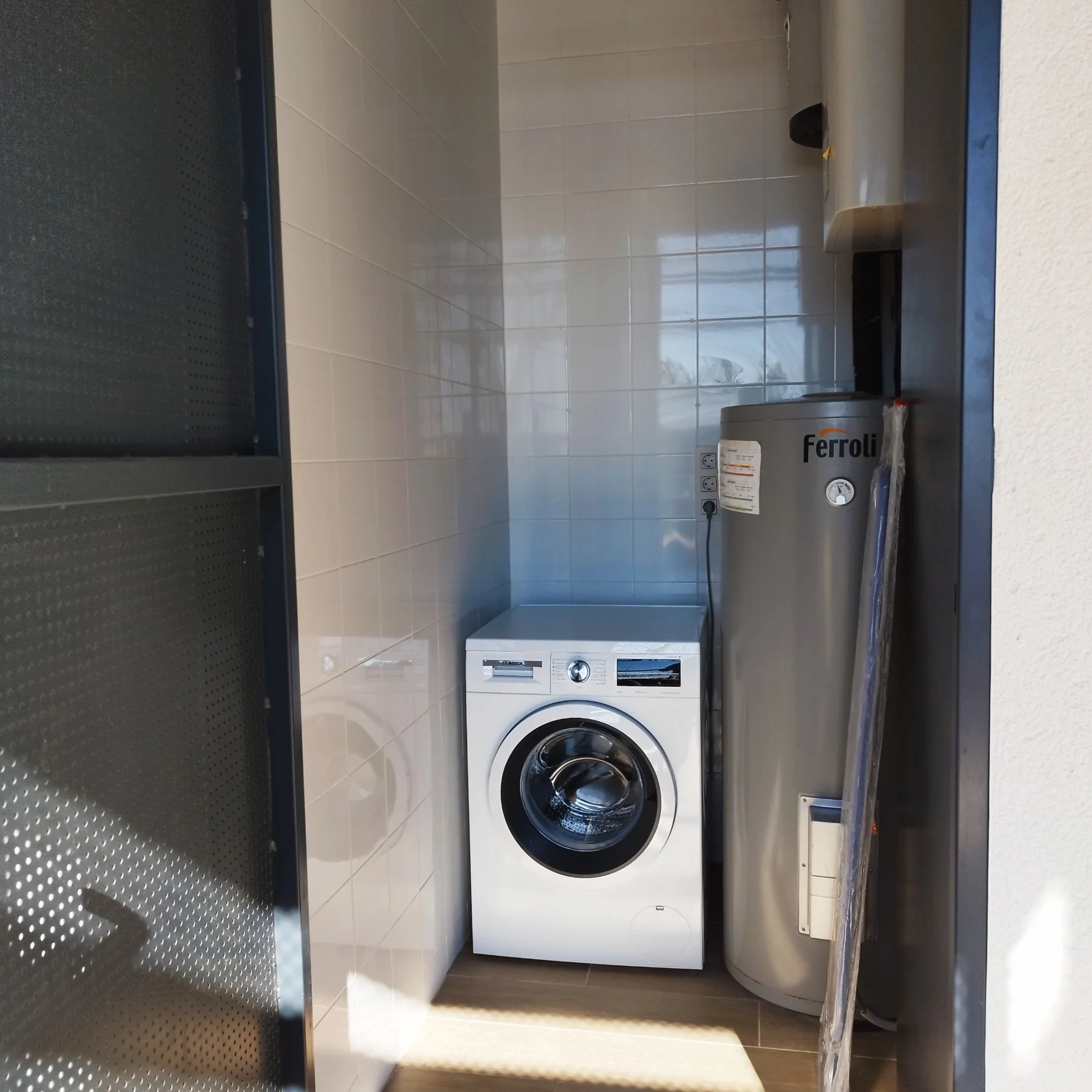 Wasmachine en warmwaterinstallatie